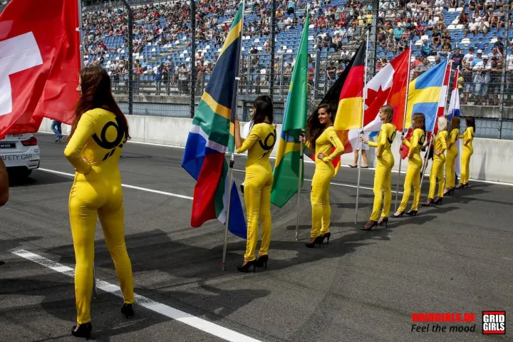 DTM LAUSITZRING GRID GIRLS