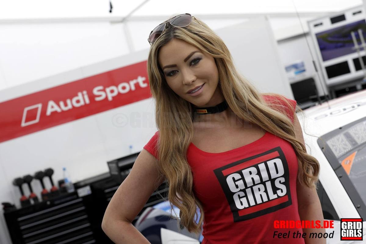 Natalie... besucht AMG Mercedes, Audi, Ferrari...