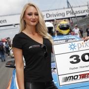 24H Nurburgring 2016 Gridgirls Bild 72