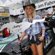 24H Nurburgring 2016 Gridgirls Bild 73